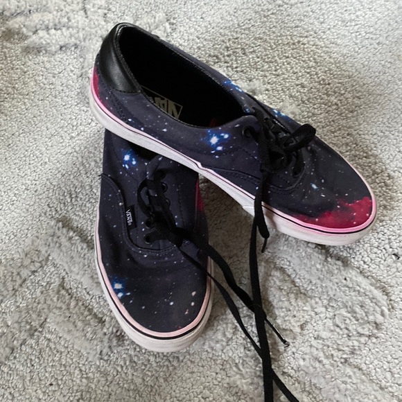 Vans Shoes - Vans Galaxy Era Lo-top Sneakers